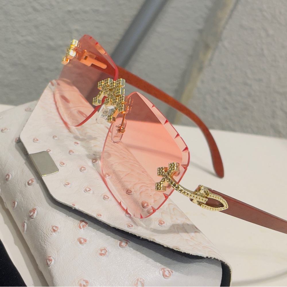 Gothic Pink Cross Sunglasses - Picture 5 of 5